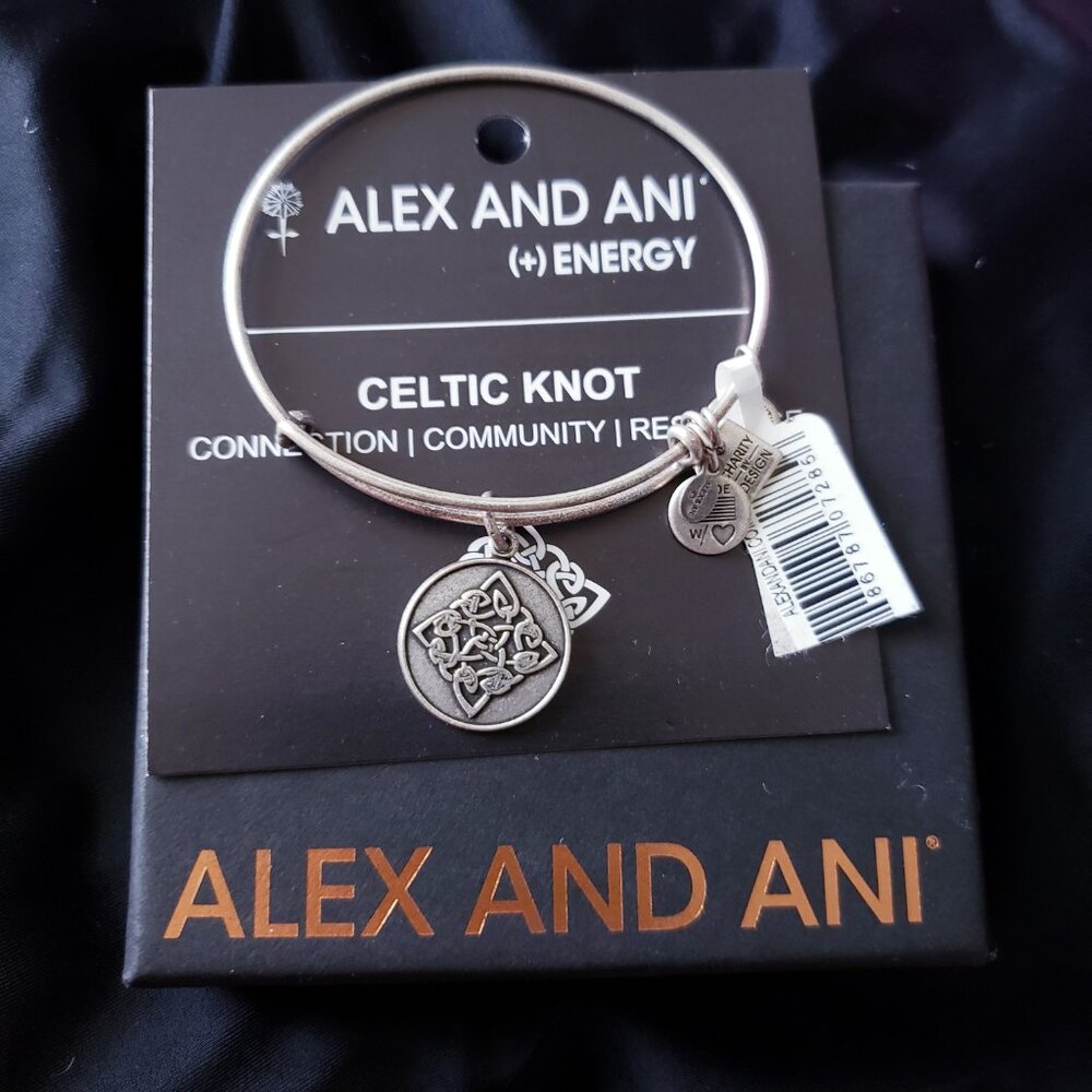 NWT Alex and Ani Celtic Knot Bangle   538